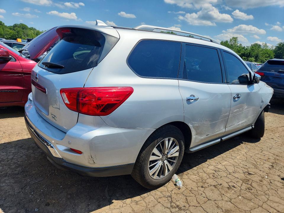63863936 :رقم المزاد ، 5N1DR2CM6LC607262 vin ، 2020 Nissan Pathfinder مزاد بيع