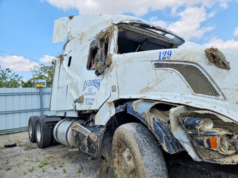 Aukcja sprzedaży 2018 Volvo Vn, vin: 4V4NC9EH9JN990459, numer aukcji: 63990846