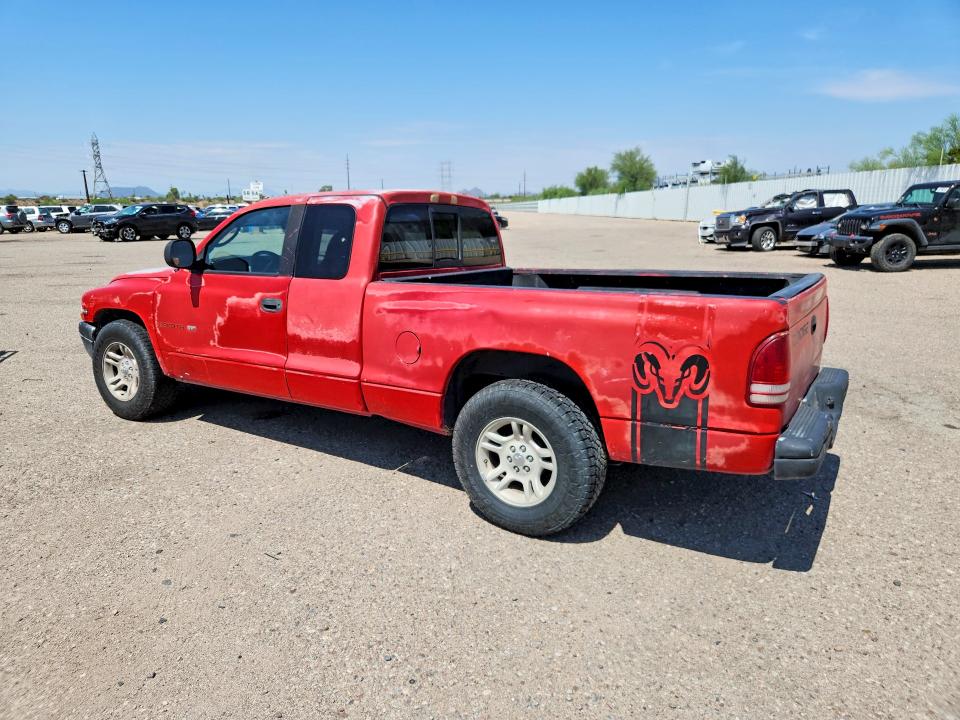 64517986 :رقم المزاد ، 1B7GL22X6YS667408 vin ، 2000 Dodge Dakota مزاد بيع