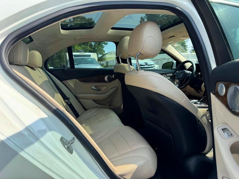 61450086 :رقم المزاد ، WDDWF4KB6HR254162 vin ، 2017 Mercedes-benz C مزاد بيع