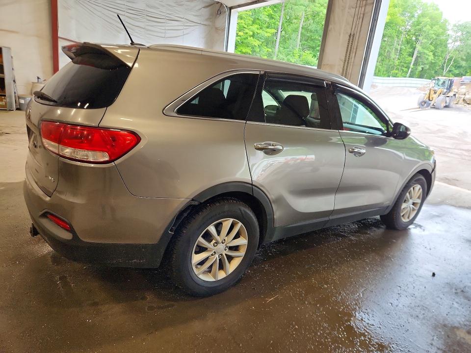 63126516 :رقم المزاد ، 5XYPGDA59HG188096 vin ، 2017 Kia Sorento مزاد بيع