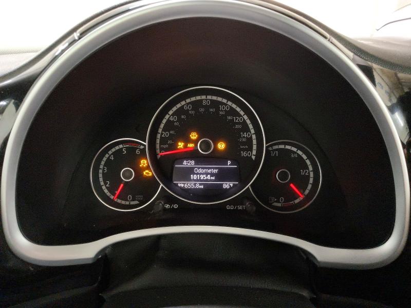 2013 Volkswagen Beetle მანქანა იყიდება აუქციონზე, vin: 3VW5L7AT7DM825838, აუქციონის ნომერი: 63707566