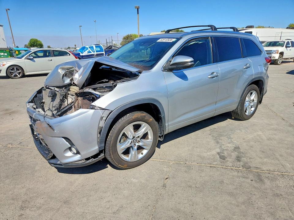 Продажа на аукционе авто 2018 Toyota Highlander, vin: 5TDDZRFH3JS828972, номер лота: 63910936