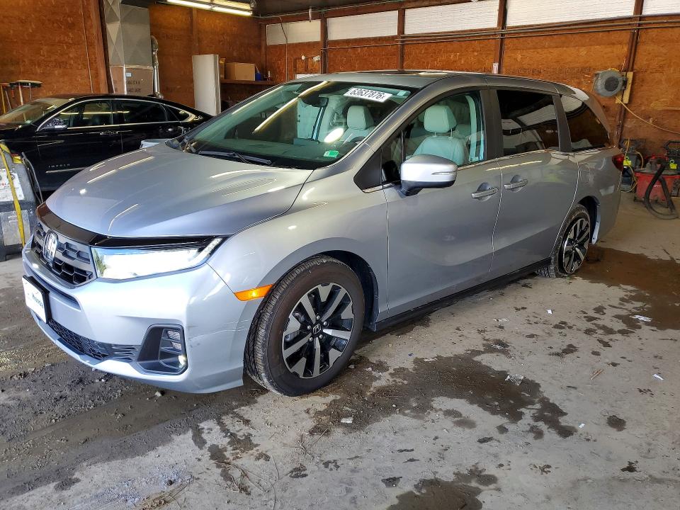 63637876 :رقم المزاد ، 5FNRL6H68TB013904 vin ، 2026 Honda Odyssey مزاد بيع