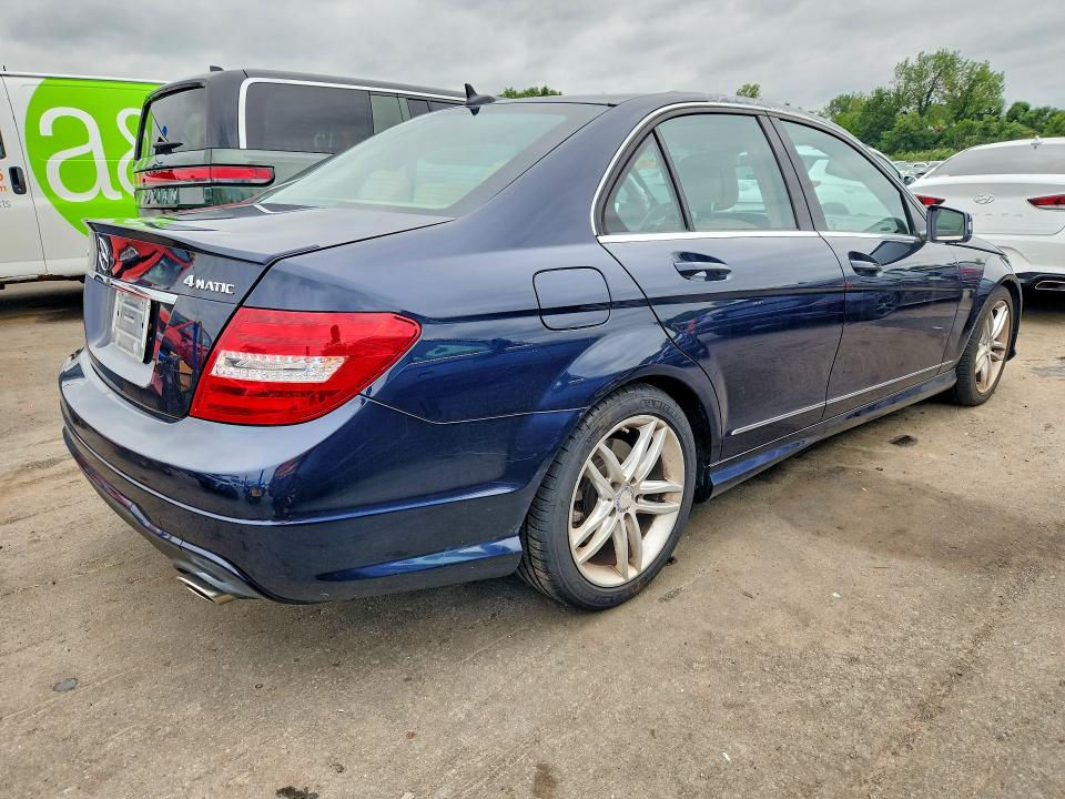 65796946 :رقم المزاد ، WDDGF8AB6ER322923 vin ، 2014 Mercedes-benz C مزاد بيع