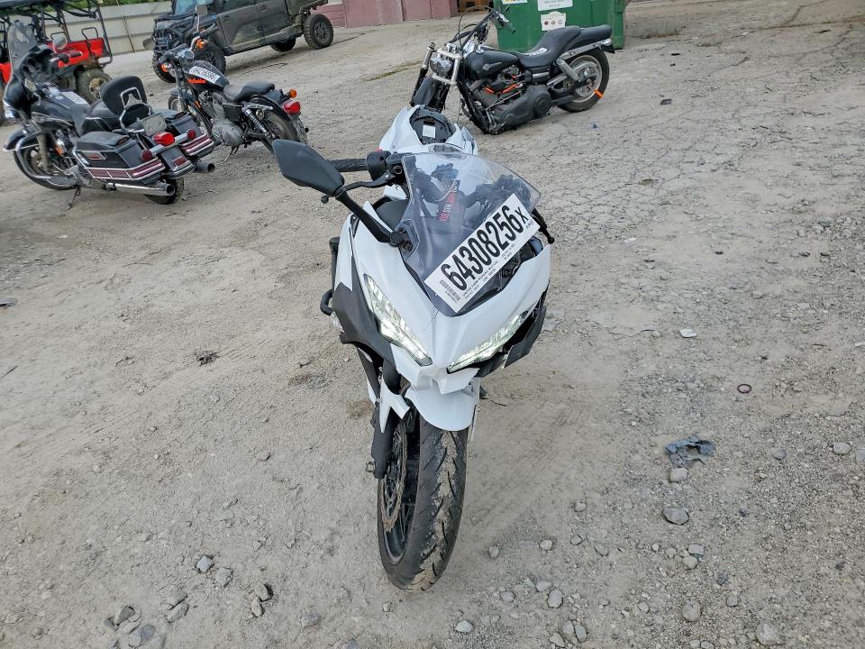 64308256 :رقم المزاد ، JKAEXKH1XPDAN6196 vin ، 2023 Kawasaki Ex400 مزاد بيع