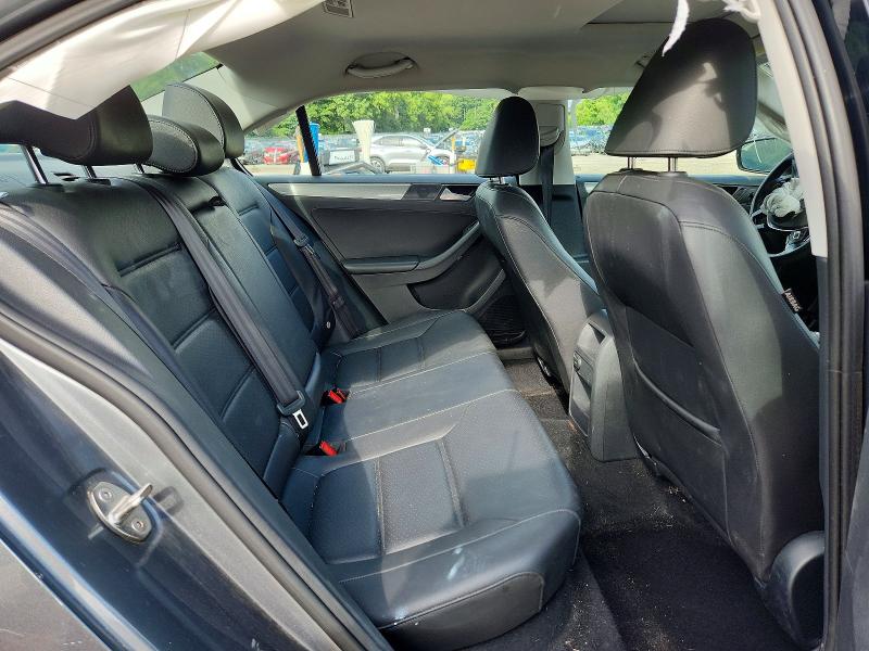 63098716 :رقم المزاد ، 3VWDB7AJ0HM315818 vin ، 2017 Volkswagen Jetta مزاد بيع