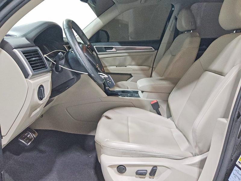 2019 Volkswagen Atlas მანქანა იყიდება აუქციონზე, vin: 1V2YR2CA6KC587846, აუქციონის ნომერი: 65873706