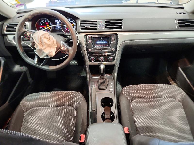 66071006 :رقم المزاد ، 1VWAT7A38HC045238 vin ، 2017 Volkswagen Passat مزاد بيع