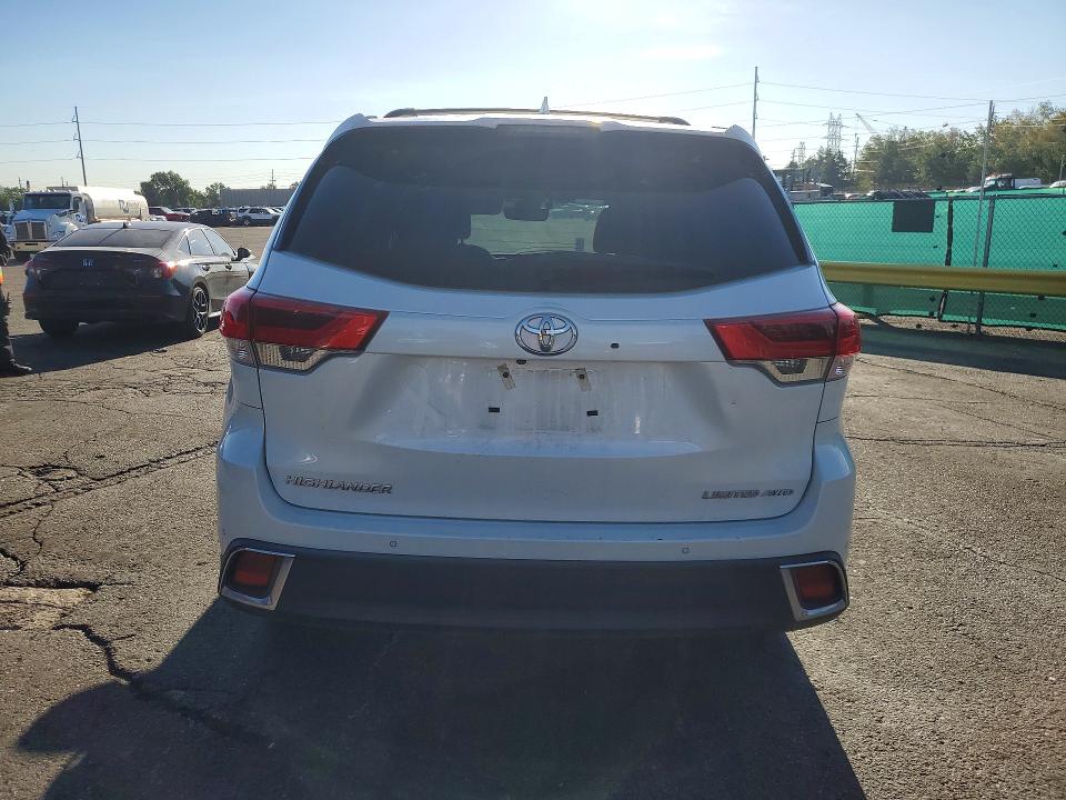 66449486 :رقم المزاد ، 5TDDZRFH2JS803044 vin ، 2018 Toyota Highlander مزاد بيع