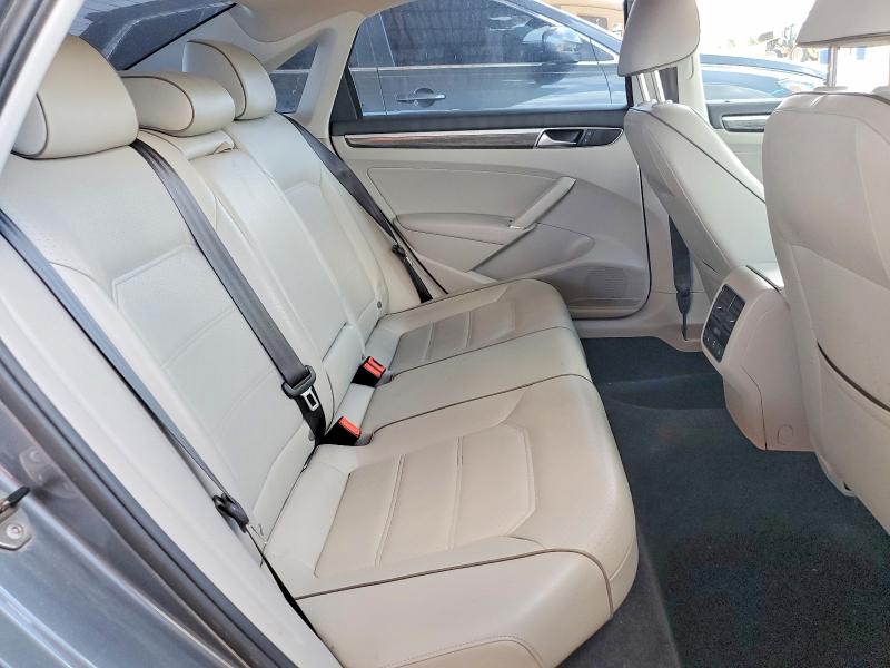 64835766 :رقم المزاد ، 1VWBT7A33GC045277 vin ، 2016 Volkswagen Passat مزاد بيع
