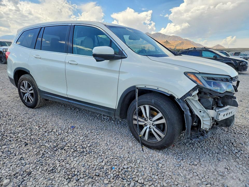 Продаж на аукціоні авто 2017 Honda Pilot, vin: 5FNYF6H55HB015031, номер лоту: 66371986