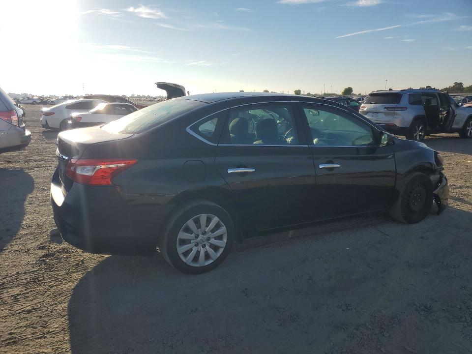 65711006 :رقم المزاد ، 3N1AB7AP2JY312057 vin ، 2018 Nissan Sentra مزاد بيع