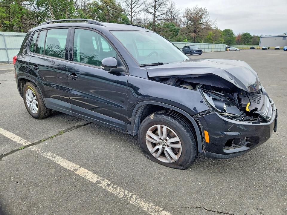 65862666 :رقم المزاد ، WVGBV7AX8GW001642 vin ، 2016 Volkswagen Tiguan مزاد بيع