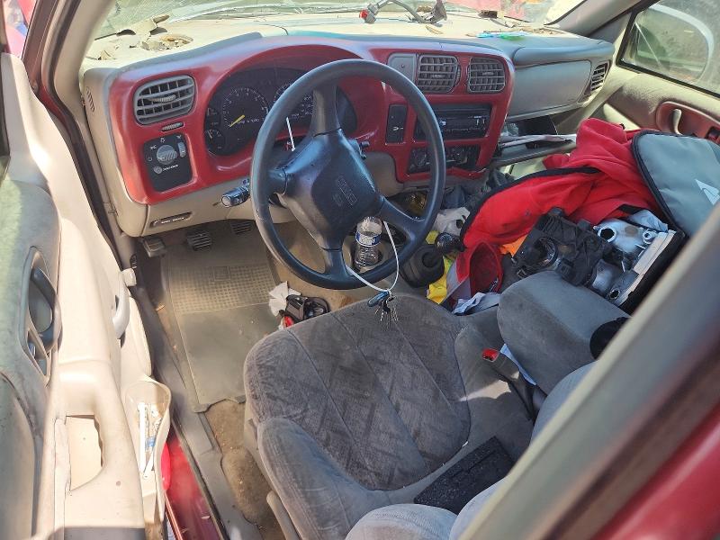 63714216 :رقم المزاد ، 1GTCS145818127701 vin ، 2001 Gmc Sonoma مزاد بيع