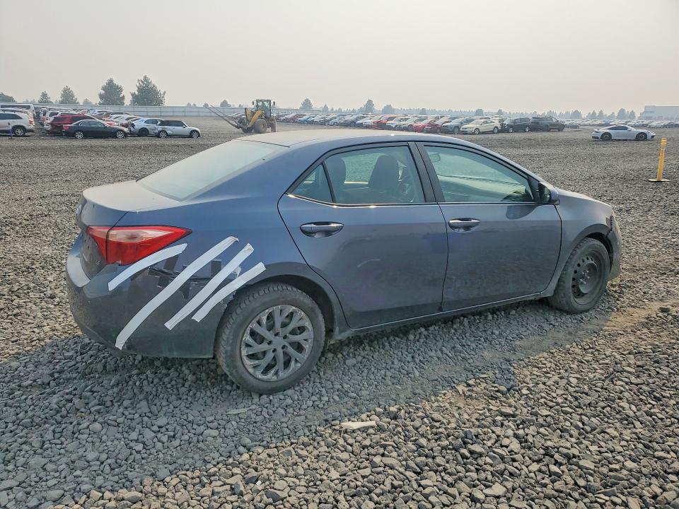 Продажа на аукционе авто 2018 Toyota Corolla, vin: 5YFBURHE0JP807241, номер лота: 63528216