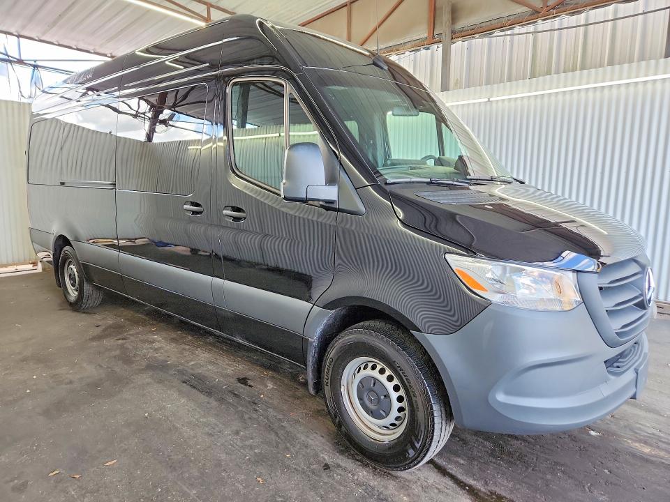 63660056 :رقم المزاد ، W1Z4KGHY0TT606570 vin ، 2026 Mercedes-benz Sprinter مزاد بيع