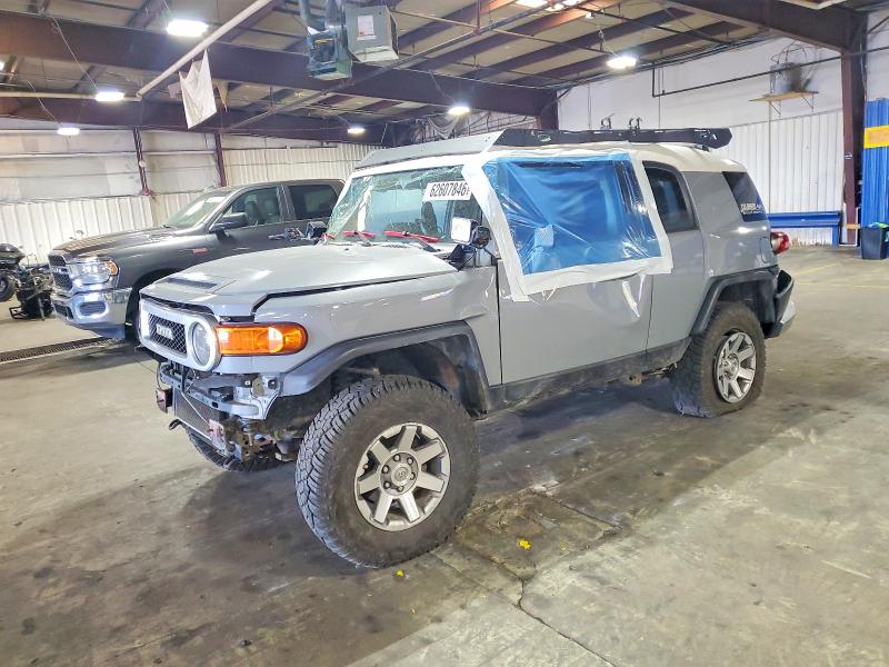 2014 Toyota Fj Cruiser მანქანა იყიდება აუქციონზე, vin: JTEBU4BF6EK207912, აუქციონის ნომერი: 62607846