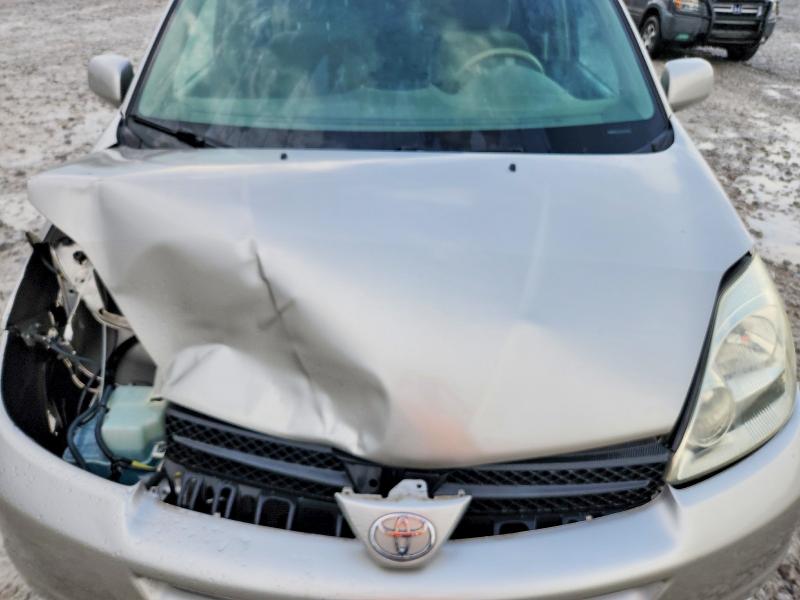 2005 Toyota Sienna მანქანა იყიდება აუქციონზე, vin: 5TDZA22C65S263850, აუქციონის ნომერი: 64083606