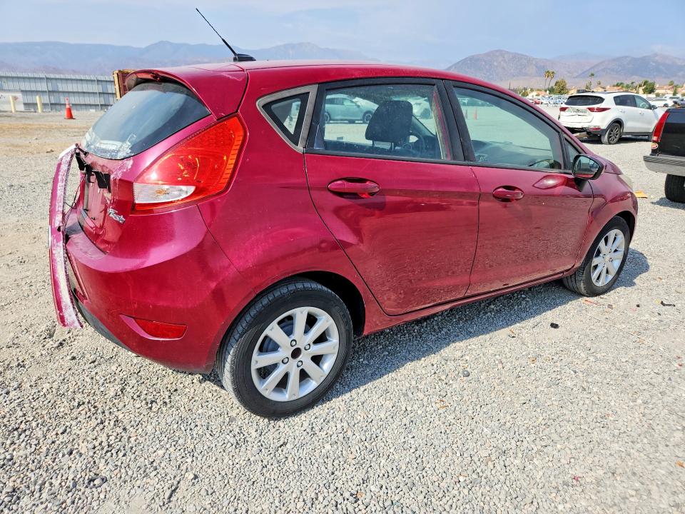 2011 Ford Fiesta მანქანა იყიდება აუქციონზე, vin: 3FADP4EJ6BM207570, აუქციონის ნომერი: 64480956