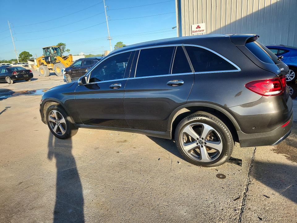 64121356 :رقم المزاد ، W1N0G8DB5NG117151 vin ، 2022 Mercedes-benz Glc مزاد بيع