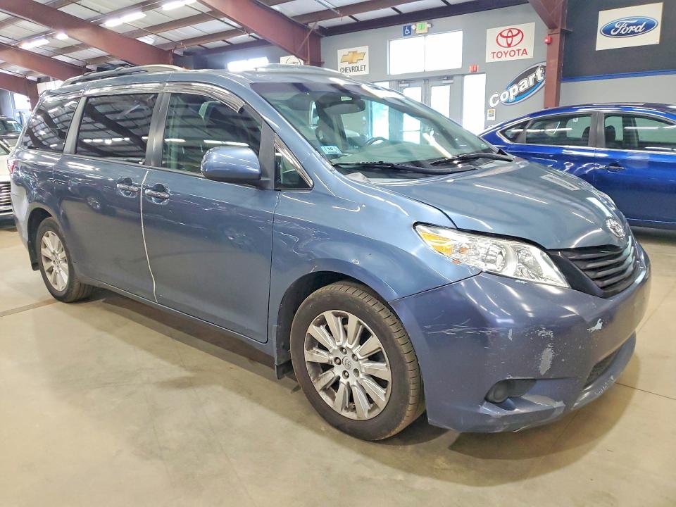 Продажа на аукционе авто 2015 Toyota Sienna, vin: 5TDDK3DC6FS110817, номер лота: 65524476