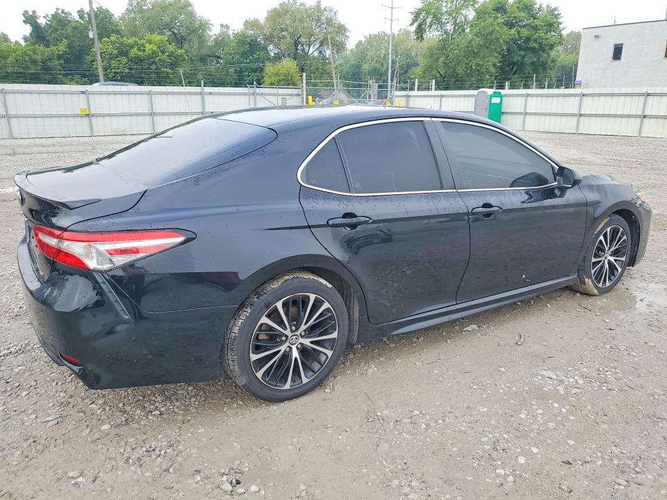 2018 Toyota Camry მანქანა იყიდება აუქციონზე, vin: 4T1B11HK7JU056458, აუქციონის ნომერი: 65020286