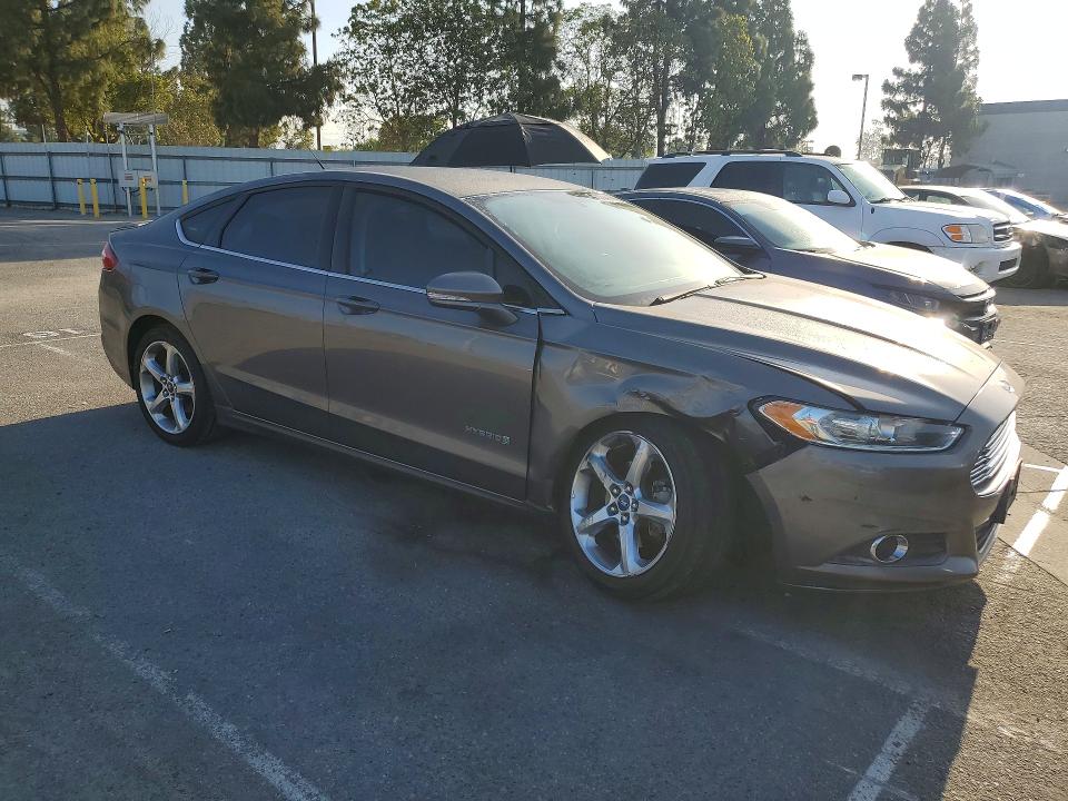 Продажа на аукционе авто 2013 Ford Fusion, vin: 3FA6P0LU4DR261132, номер лота: 63435616