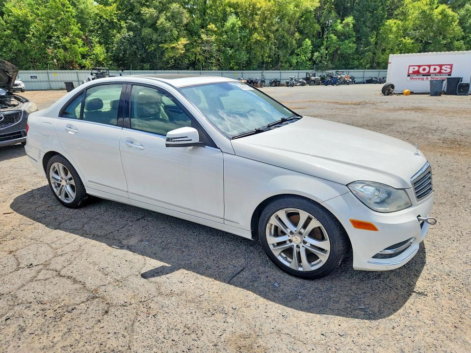2013 Mercedes-benz C მანქანა იყიდება აუქციონზე, vin: WDDGF4HB7DA771541, აუქციონის ნომერი: 64512156