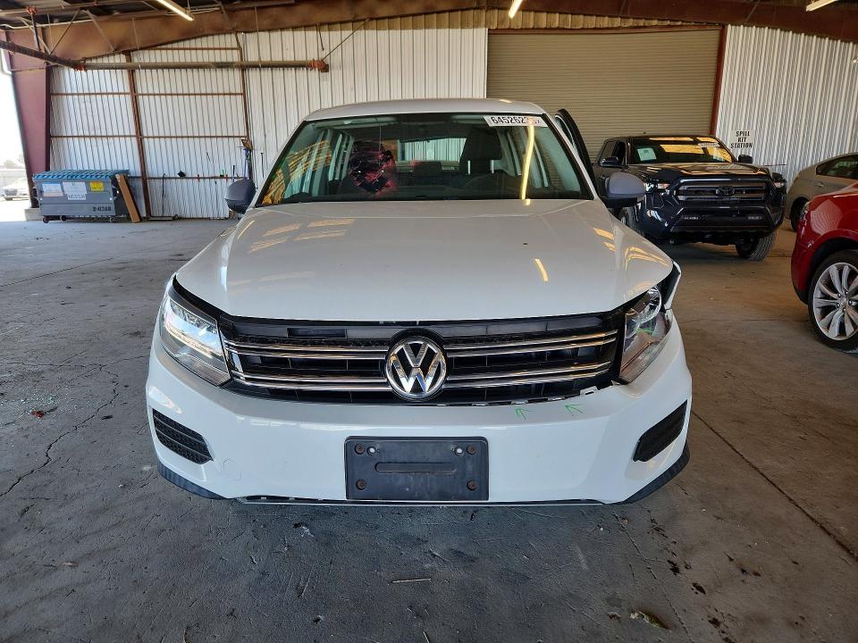 2017 Volkswagen Tiguan მანქანა იყიდება აუქციონზე, vin: WVGAV7AX4HK055007, აუქციონის ნომერი: 64526236