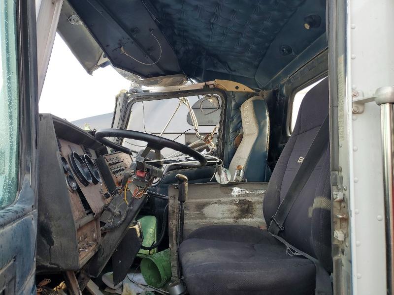 Продажа на аукционе авто 2001 Kenworth Unknown, vin: IA046566, номер лота: 63242456