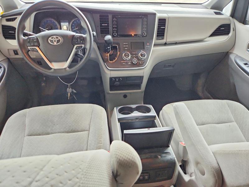 64045186 :رقم المزاد ، 5TDKZ3DC0KS976395 vin ، 2019 Toyota Sienna مزاد بيع