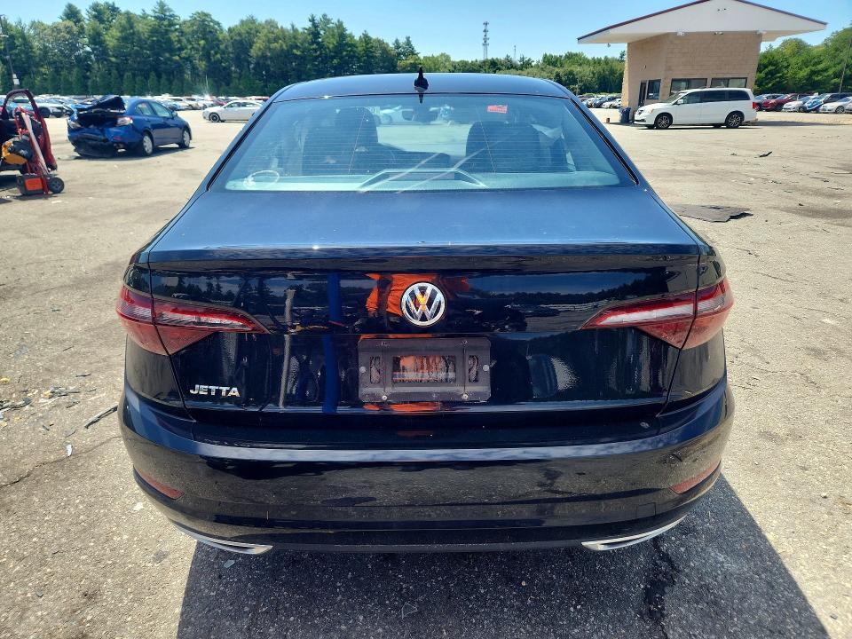 63783546 :رقم المزاد ، 3VWG57BU1MM096715 vin ، 2021 Volkswagen Jetta مزاد بيع