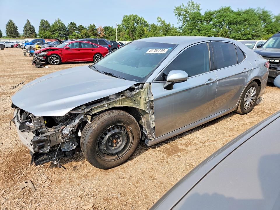 64756776 :رقم المزاد ، 4T1B31HKXKU514893 vin ، 2019 Toyota Camry مزاد بيع