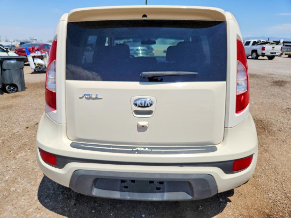 2013 Kia Soul მანქანა იყიდება აუქციონზე, vin: KNDJT2A6XD7758001, აუქციონის ნომერი: 63774526