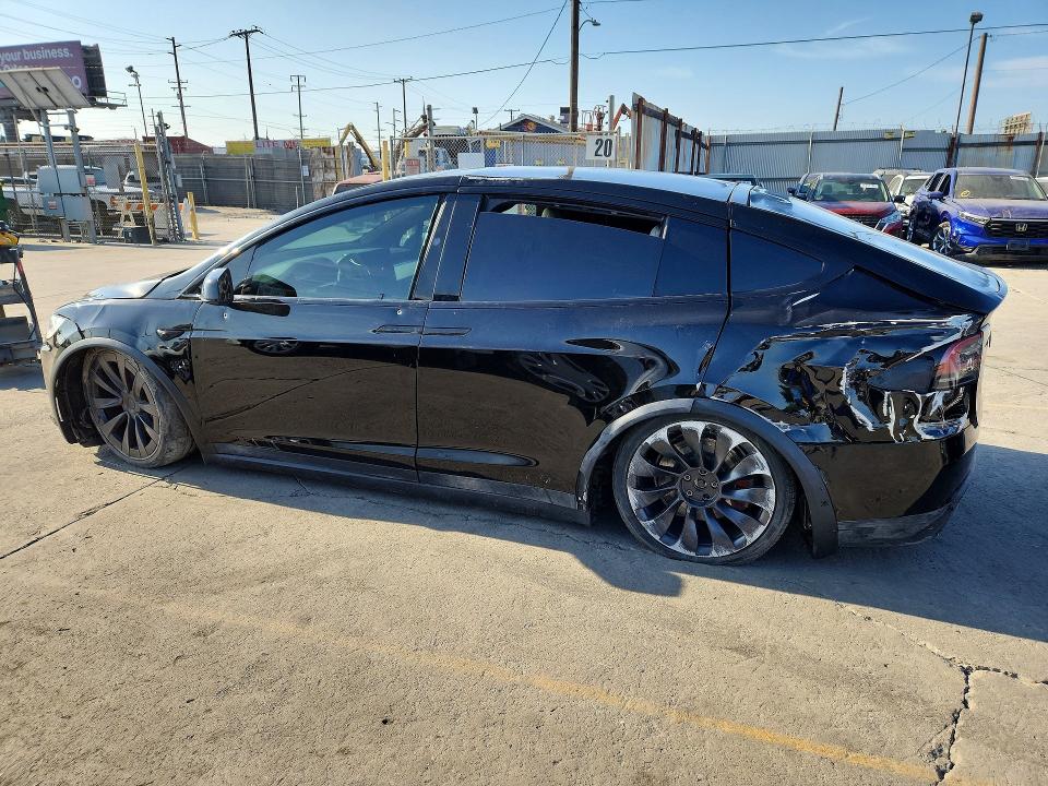 66597756 :رقم المزاد ، 7SAXCBE61PF404194 vin ، 2023 Tesla Model X مزاد بيع