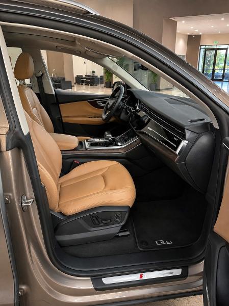 67558056 :رقم المزاد ، WA1BVAF14KD008818 vin ، 2019 Audi Q8 مزاد بيع