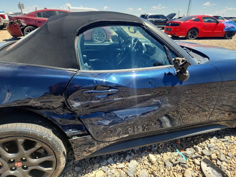 65734426 :رقم المزاد ، JC1NFAEK6J0136135 vin ، 2018 Fiat 124 Spider مزاد بيع