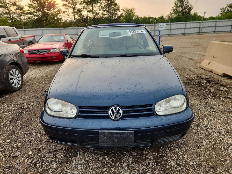 64295176 :رقم المزاد ، 3VWCC21V11M812946 vin ، 2001 Volkswagen Cabrio مزاد بيع