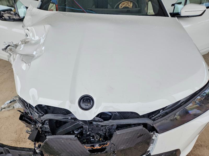 64090936 :رقم المزاد ، WB553CF04TCV07276 vin ، 2026 Bmw Ix مزاد بيع
