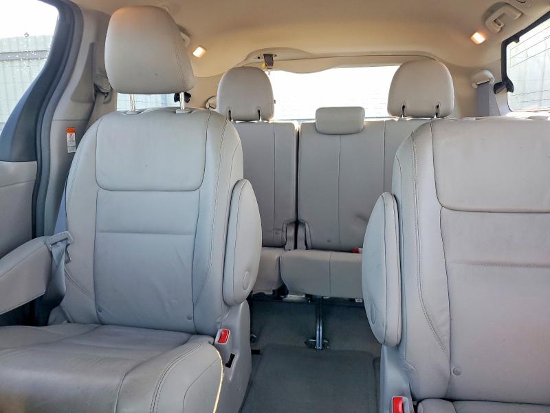 64212786 :رقم المزاد ، 5TDDK3DC7GS142693 vin ، 2016 Toyota Sienna مزاد بيع