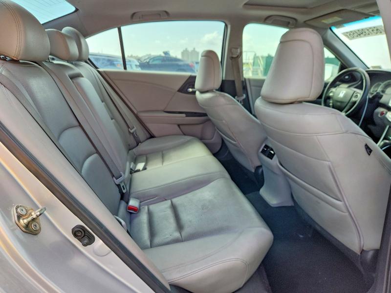 65139456 :رقم المزاد ، 1HGCR3F85FA001005 vin ، 2015 Honda Accord مزاد بيع
