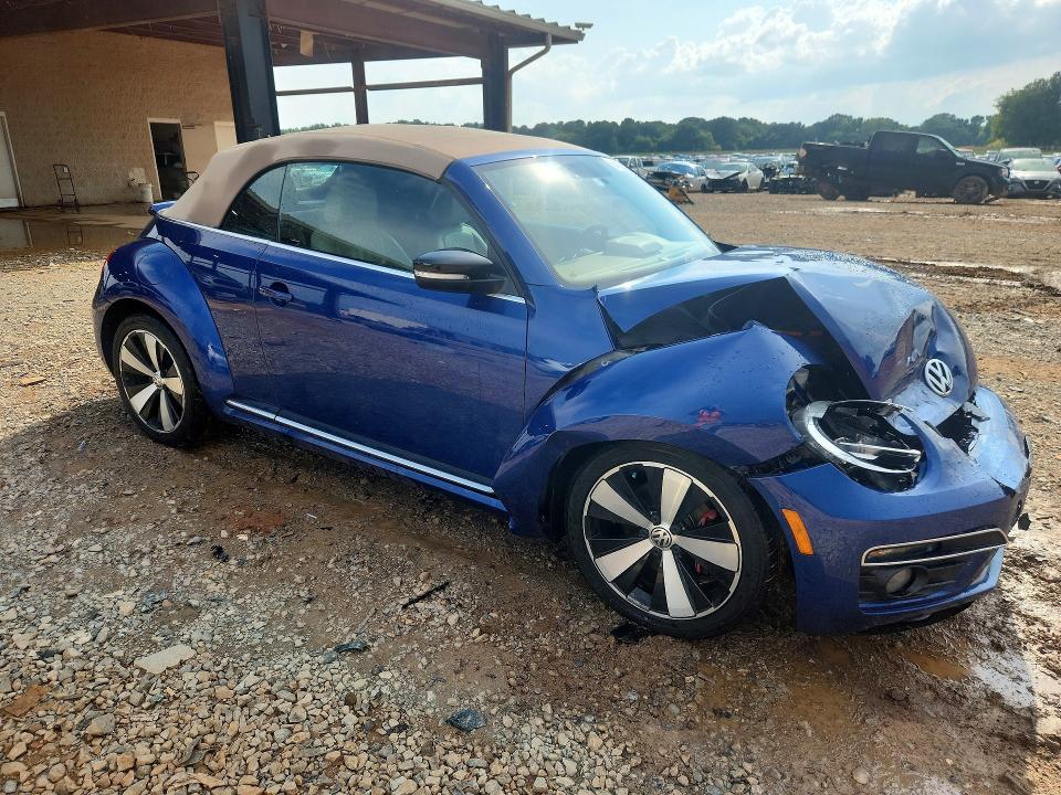 64108296 :رقم المزاد ، 3VW7T7AT4DM828527 vin ، 2013 Volkswagen Beetle مزاد بيع