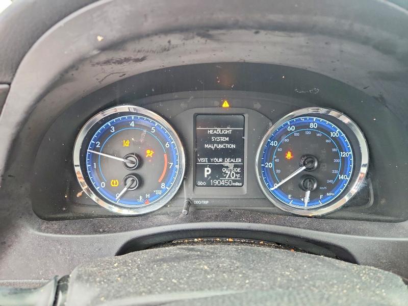 Aukcja sprzedaży 2017 Toyota Corolla, vin: 5YFBURHE2HP699828, numer aukcji: 64466896
