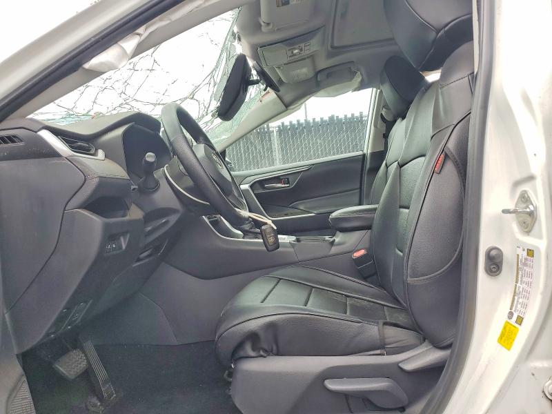 Продажа на аукционе авто 2019 Toyota Rav4, vin: 2T3W1RFV7KC015836, номер лота: 63181636