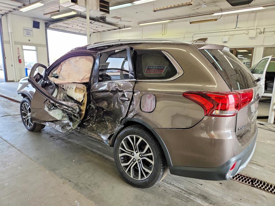 2018 Mitsubishi Outlander მანქანა იყიდება აუქციონზე, vin: JA4AZ3A32JZ053911, აუქციონის ნომერი: 64691286