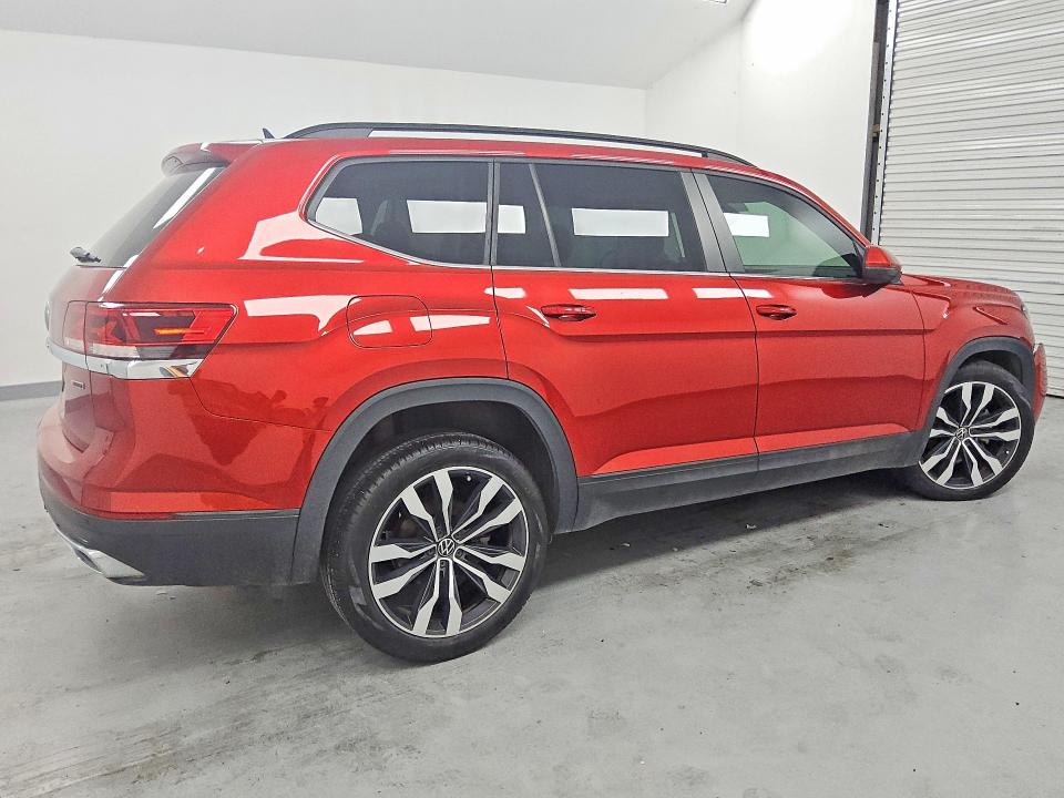 64791496 :رقم المزاد ، 1V2KR2CA9NC560859 vin ، 2022 Volkswagen Atlas مزاد بيع