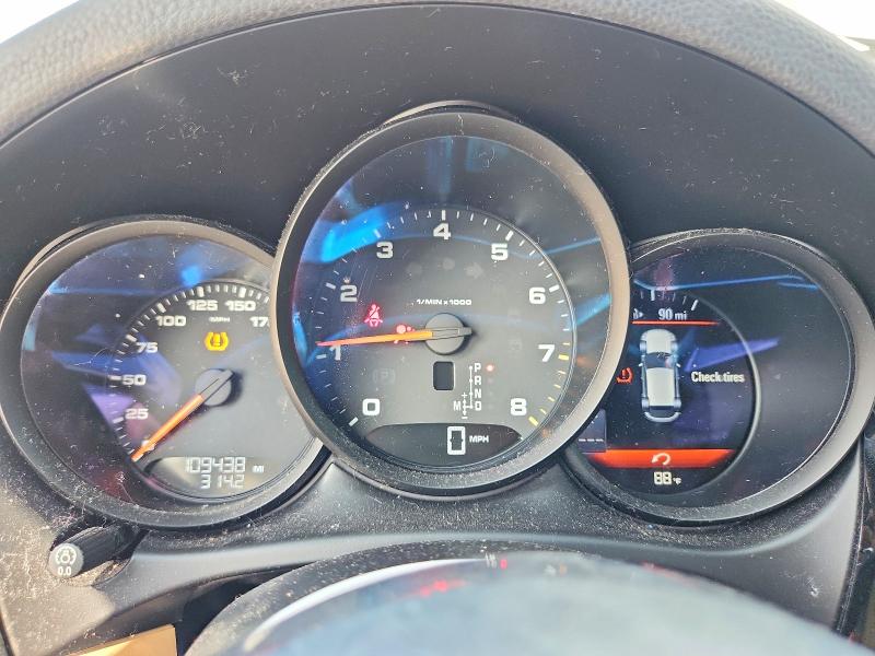 63745326 :رقم المزاد ، WP1AA2A5XHLB00591 vin ، 2017 Porsche Macan مزاد بيع