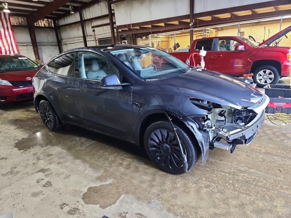 Продажа на аукционе авто 2024 Tesla Model Y, vin: 7SAYGDEE5RA272648, номер лота: 63230696