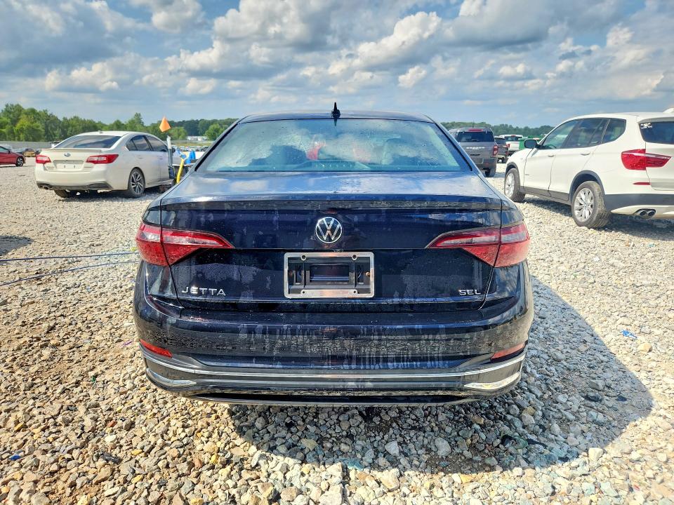 64414326 :رقم المزاد ، 3VWGM7BU9NM031566 vin ، 2022 Volkswagen Jetta مزاد بيع